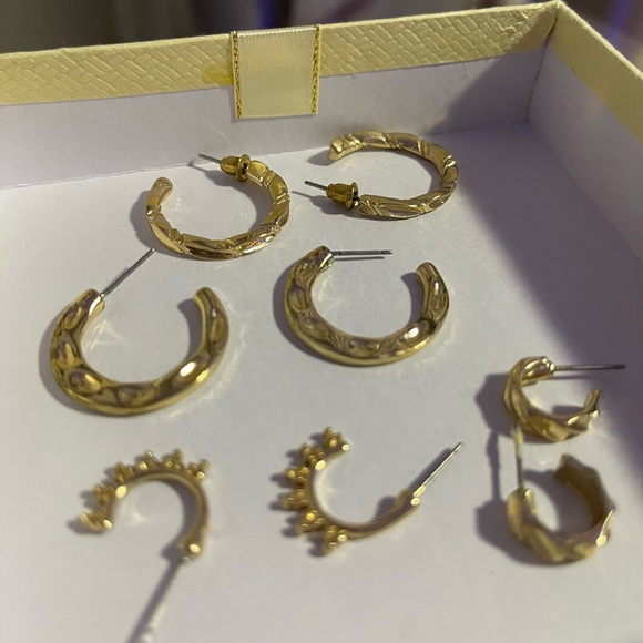 Gold Hoops / 4 Pair - Picture 2 of 2